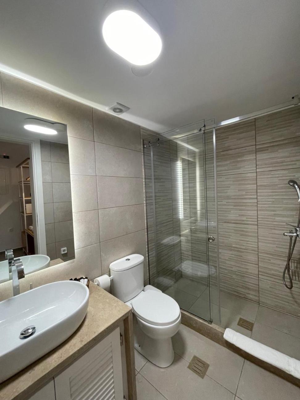 Trocadero Luxury Suites Ermioni Luaran gambar